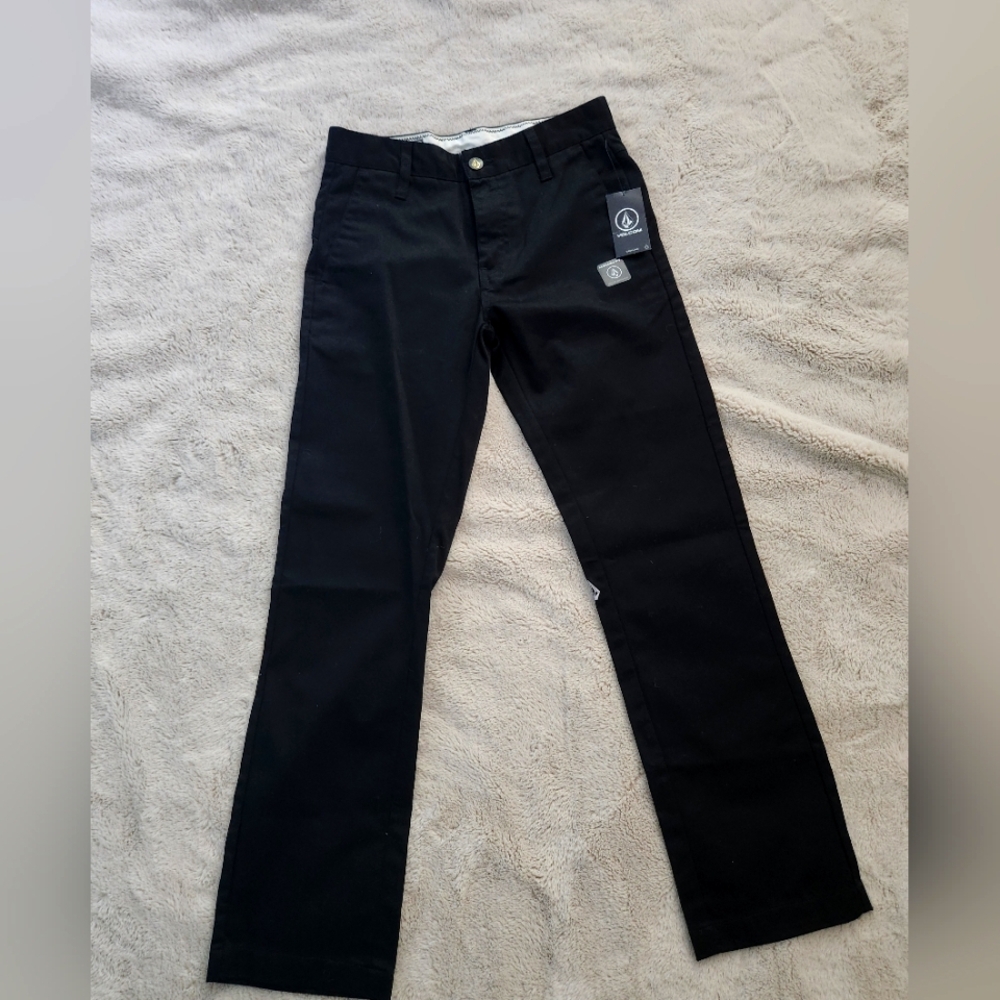 Volcom Women's Black Straight Leg Jeans. Mens Fit As Well Size 25 NWT